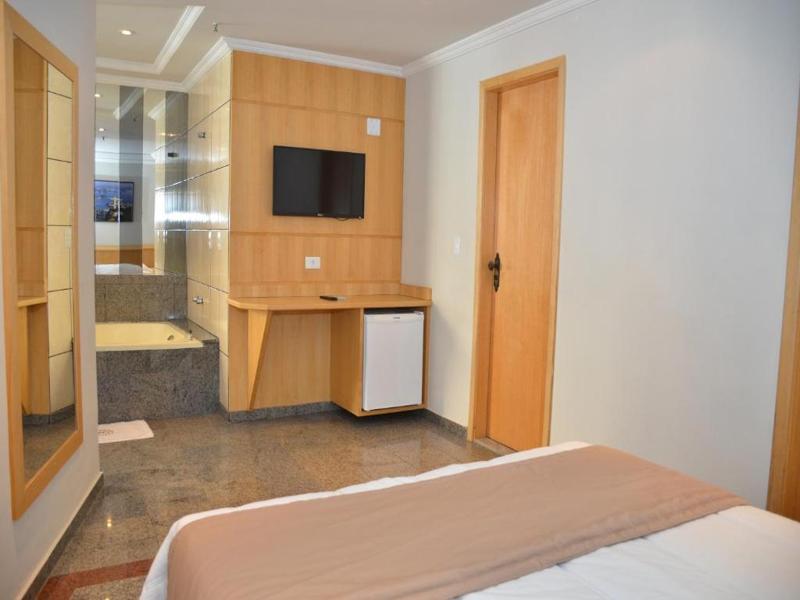 saionara-hotel-rio-de-janeiro-suíte-com-banheira-de-hidromassagem-09575.jpg